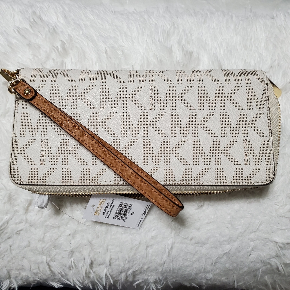 MICHAEL KORS MINI PURSE, NWT. - Picture 3 of 4